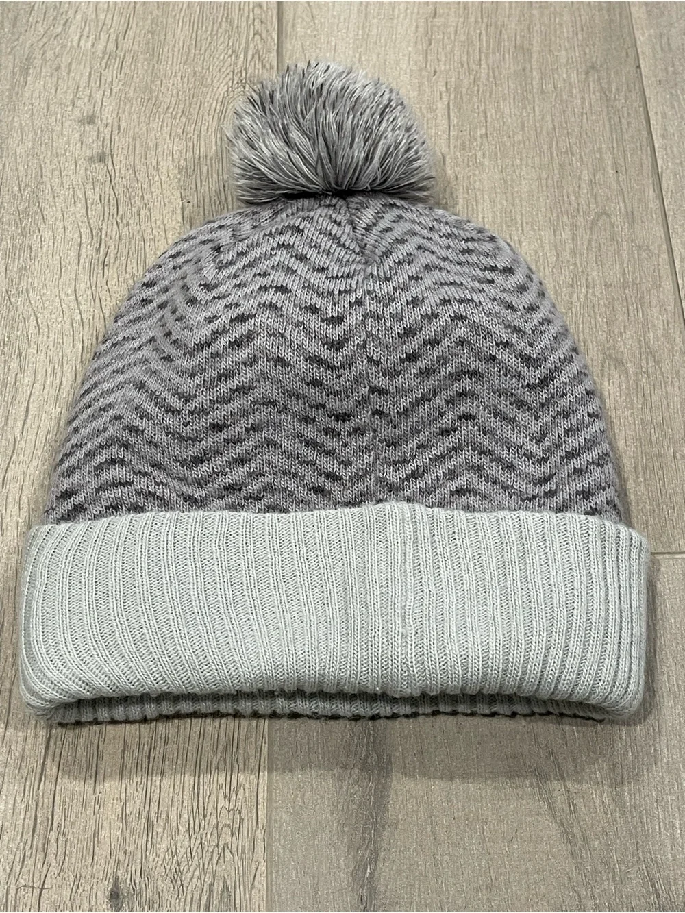 The North Face Youth Pom Beanie Gray White Fleece Lined Winter Knit Hat One Size